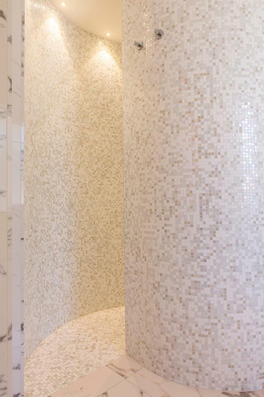 Aurum Suites Pescara Bagian luar foto