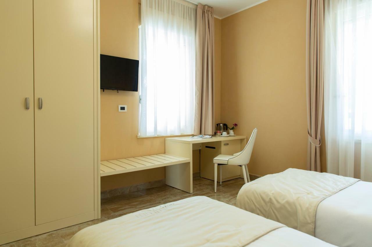 Aurum Suites Pescara Bagian luar foto