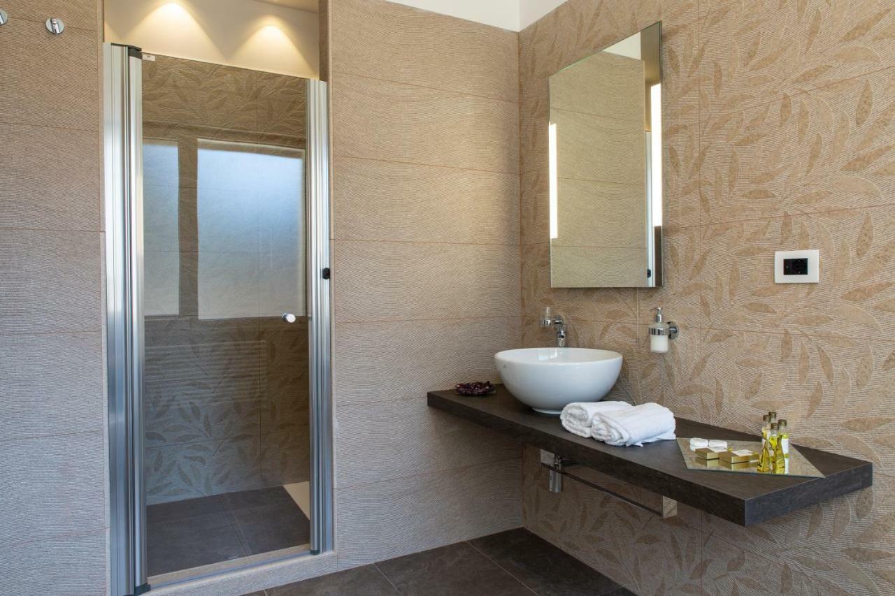 Aurum Suites Pescara Bagian luar foto