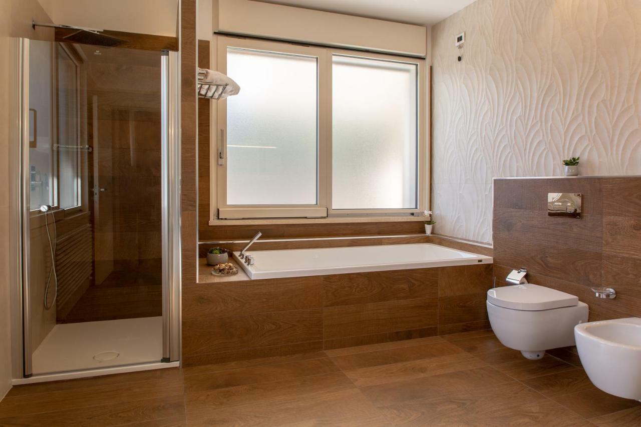 Aurum Suites Pescara Bagian luar foto