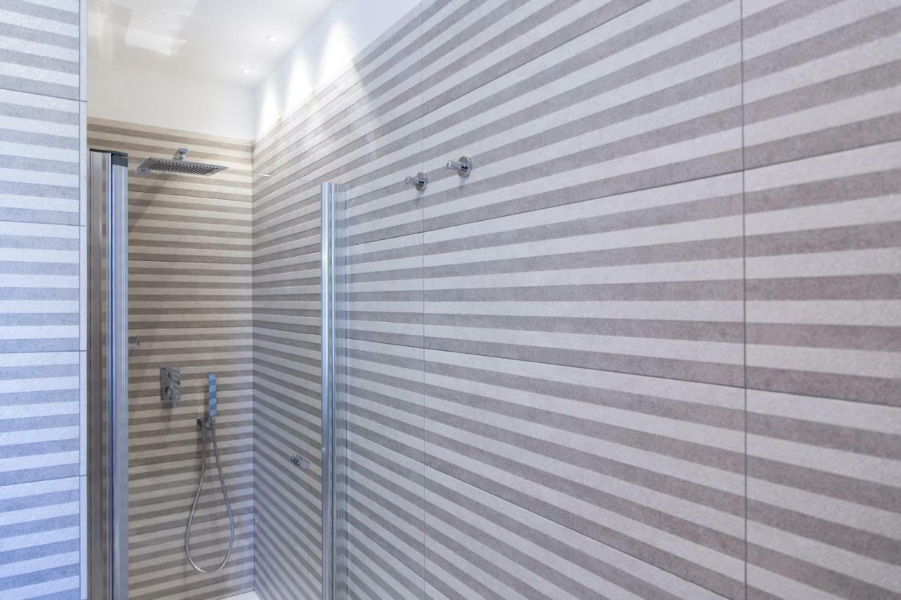 Aurum Suites Pescara Bagian luar foto