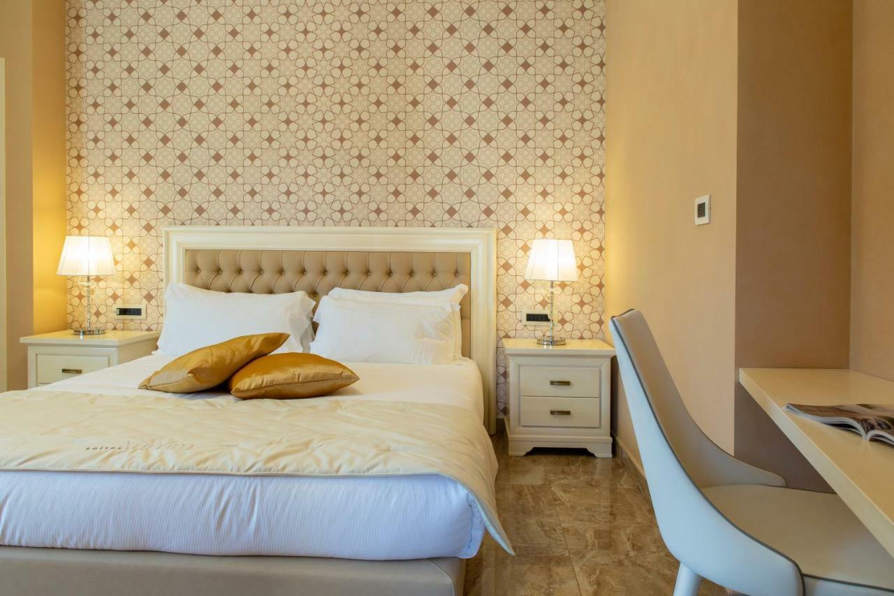 Aurum Suites Pescara Bagian luar foto