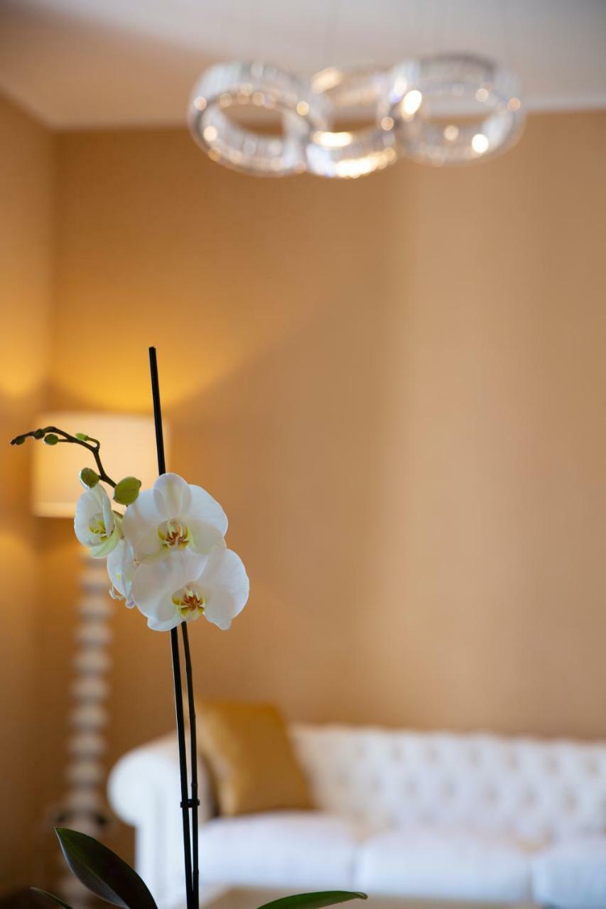 Aurum Suites Pescara Bagian luar foto