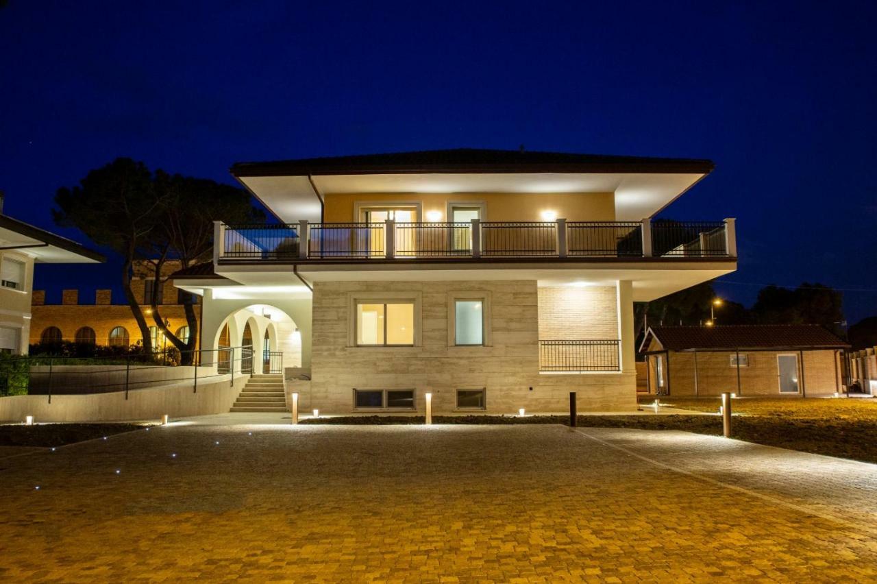 Aurum Suites Pescara Bagian luar foto