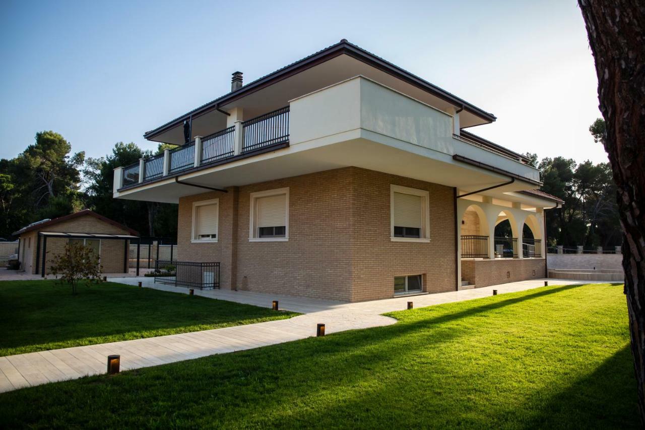 Aurum Suites Pescara Bagian luar foto