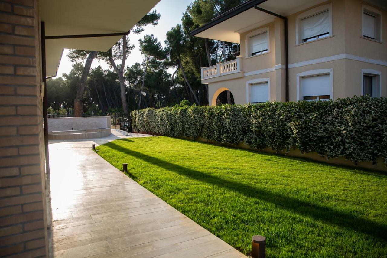 Aurum Suites Pescara Bagian luar foto